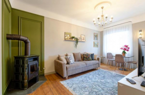 Quiet garden deluxe apartment in Riga